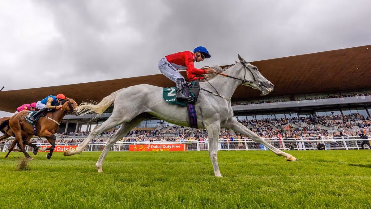 Estrange wins Pretty Polly Stakes over Thundering On