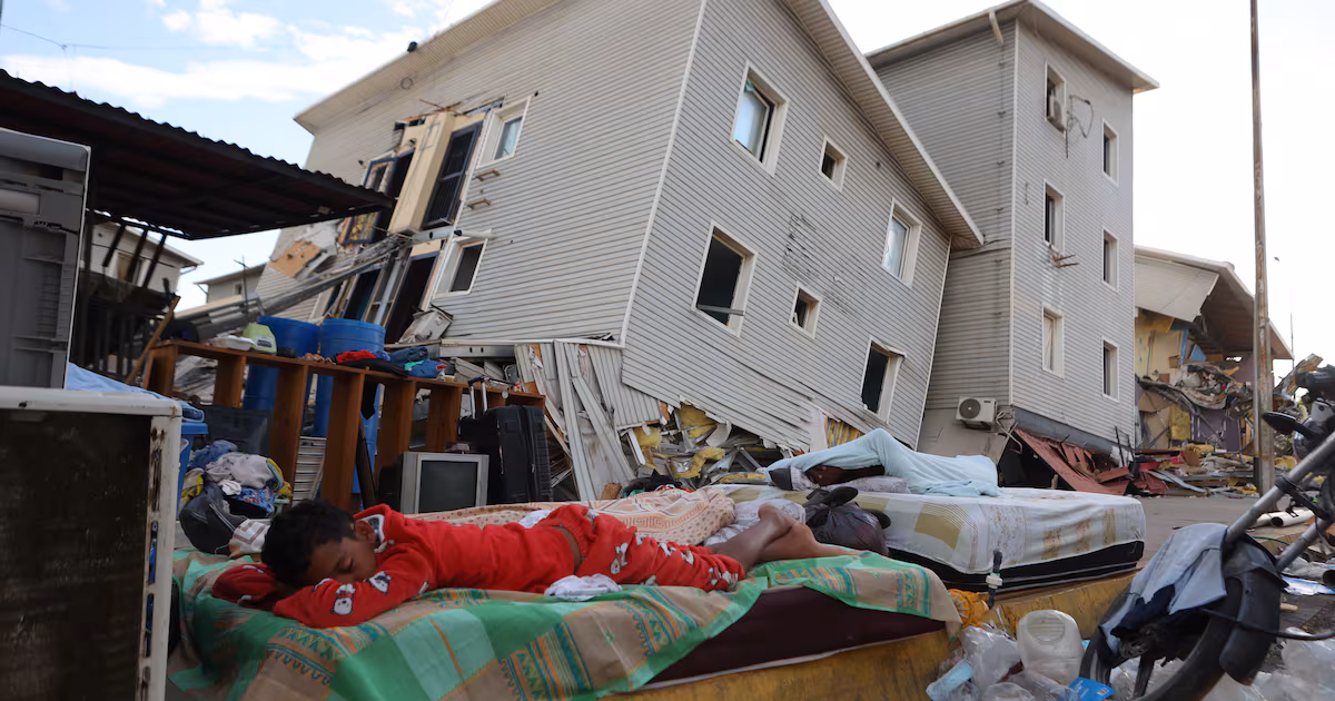 Strong aftershock hits Venezuela amid rescue efforts
