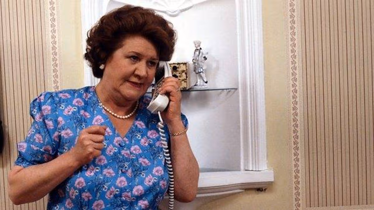 Keeping Up Appearances star Anna Dawson dies aged 88