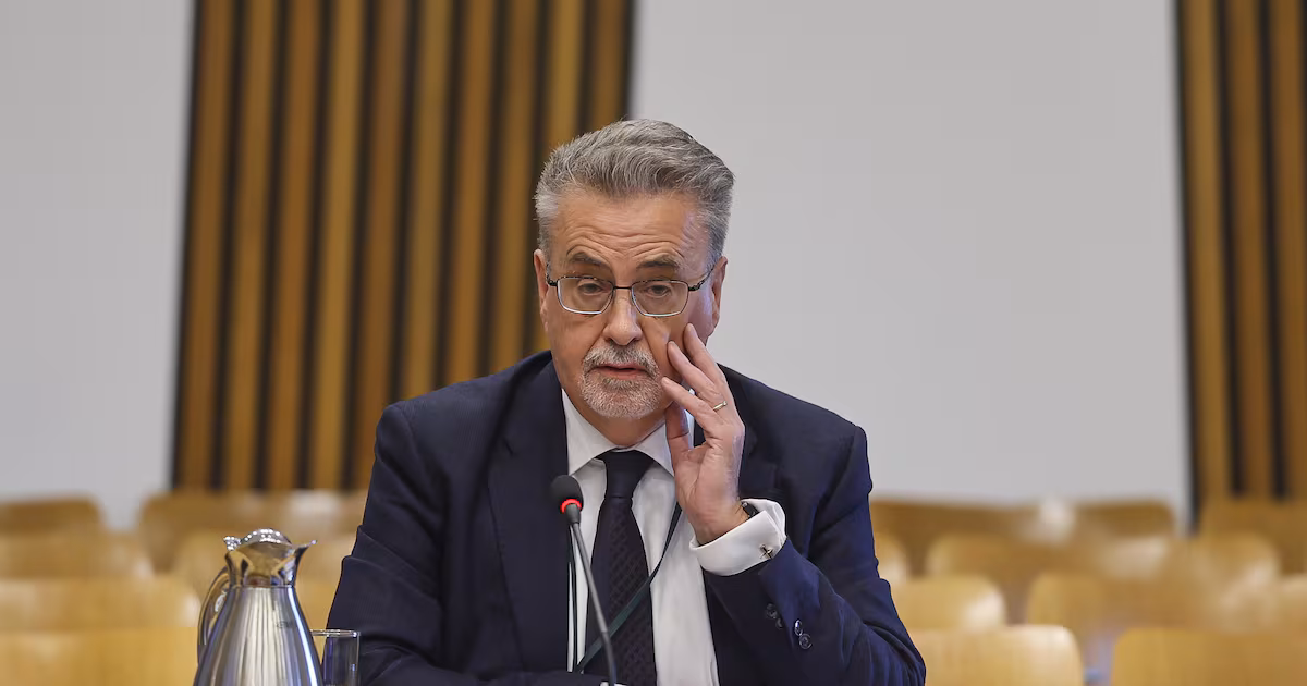Dundee University Principals Paid £300,000 After Resignation