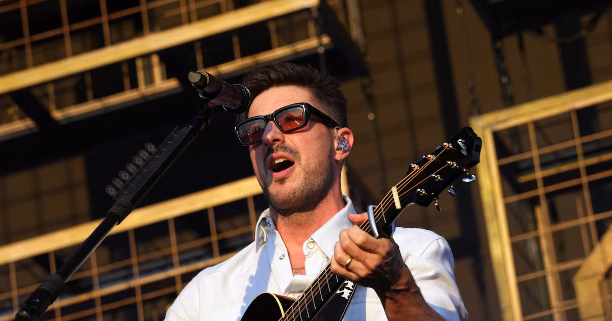 Shania Twain Surprises at Hyde Park with Mumford