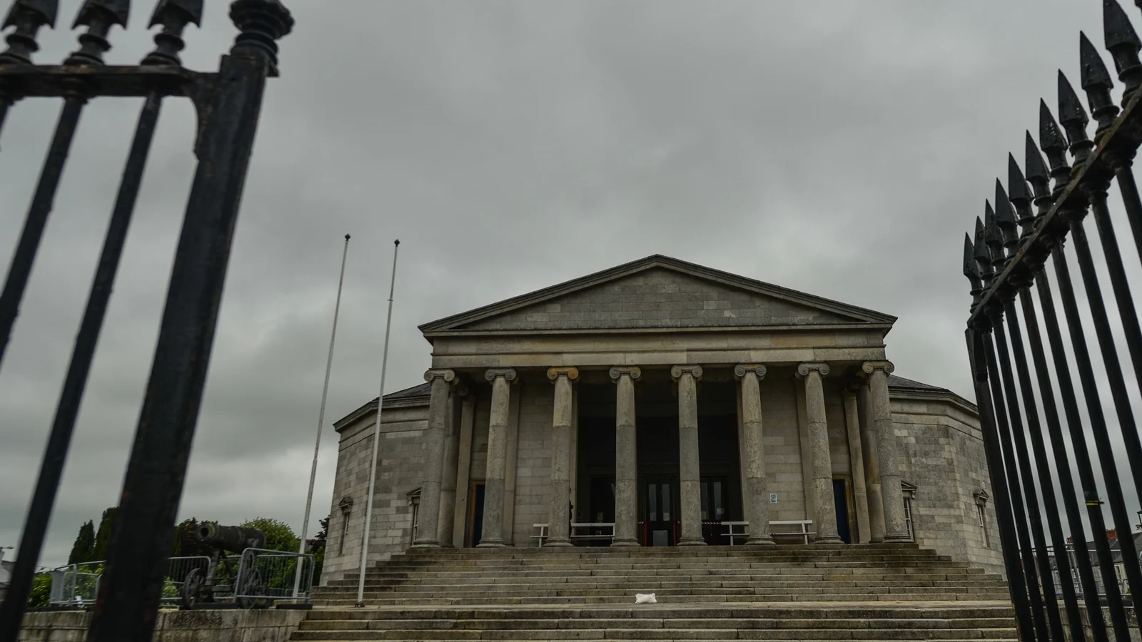Fraud Trial of Doctor Reveals HSE Payment Practices