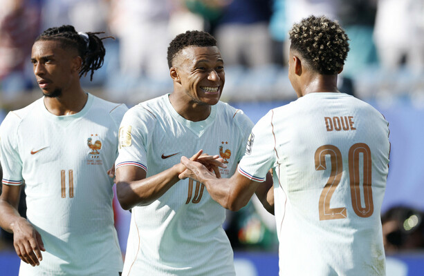 France Beats Morocco 2-0 in World Cup Quarter-Final