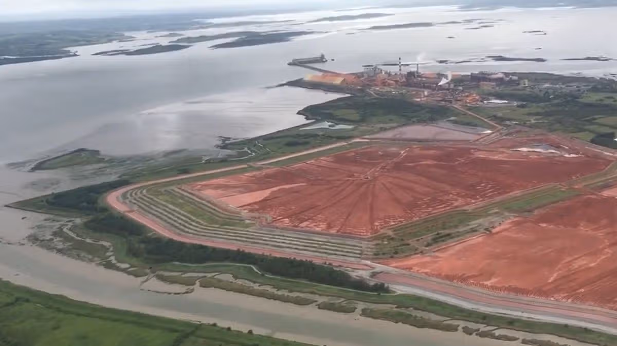 Ireland Assesses Sanctions Impact on Alumina Refinery