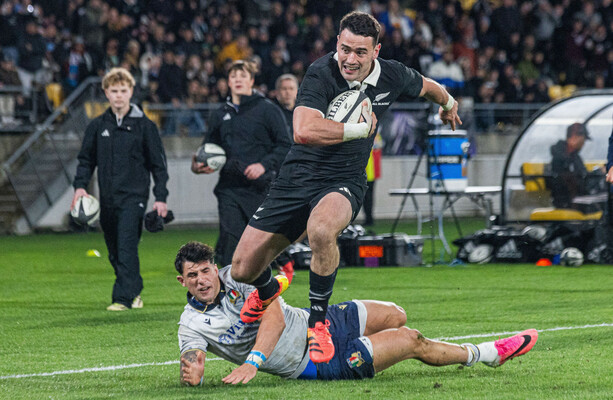 New Zealand Defeats Italy 47-17 in Rugby Test
