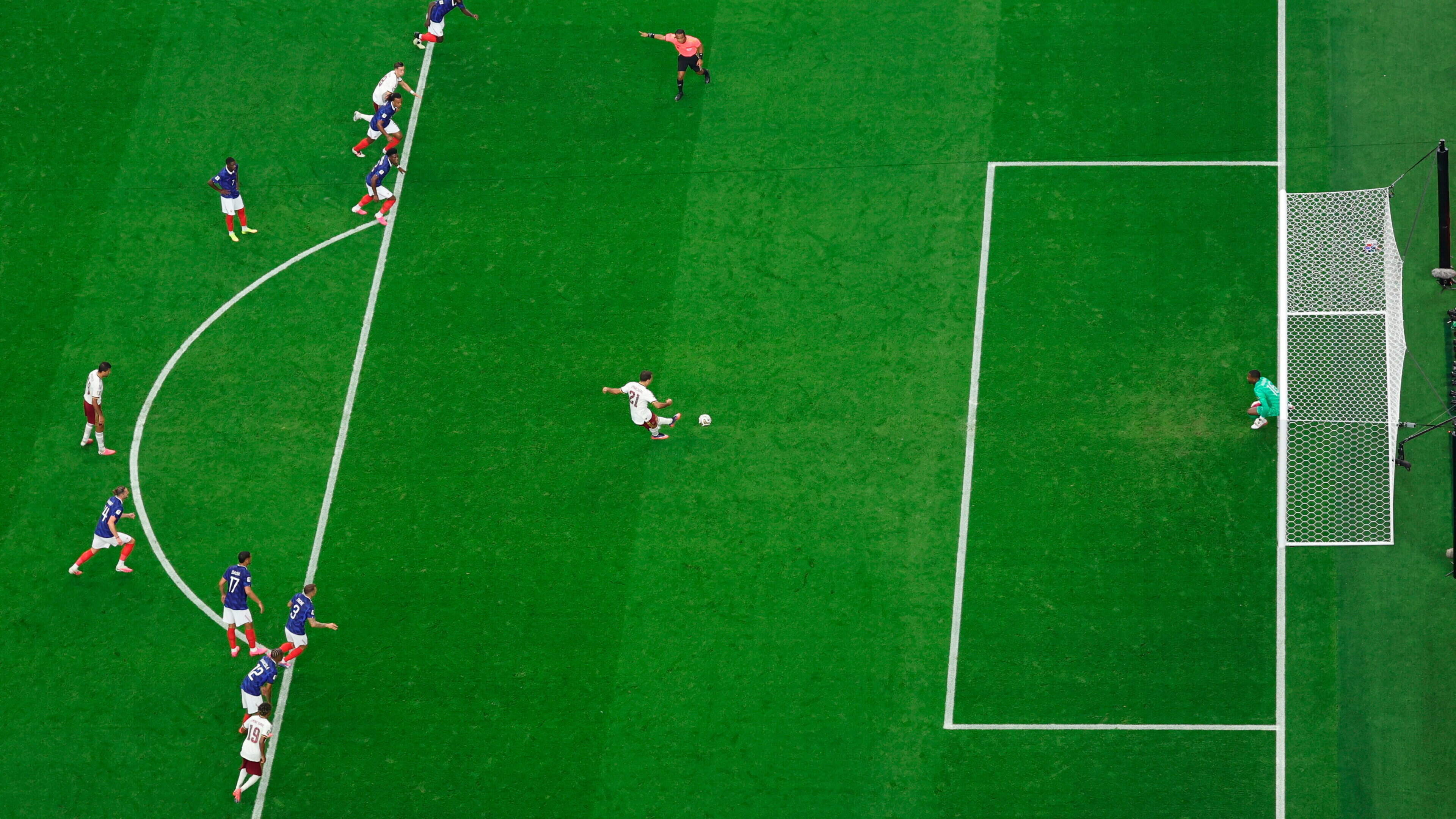 Spain Leads France 1-0 in World Cup Semi-Final