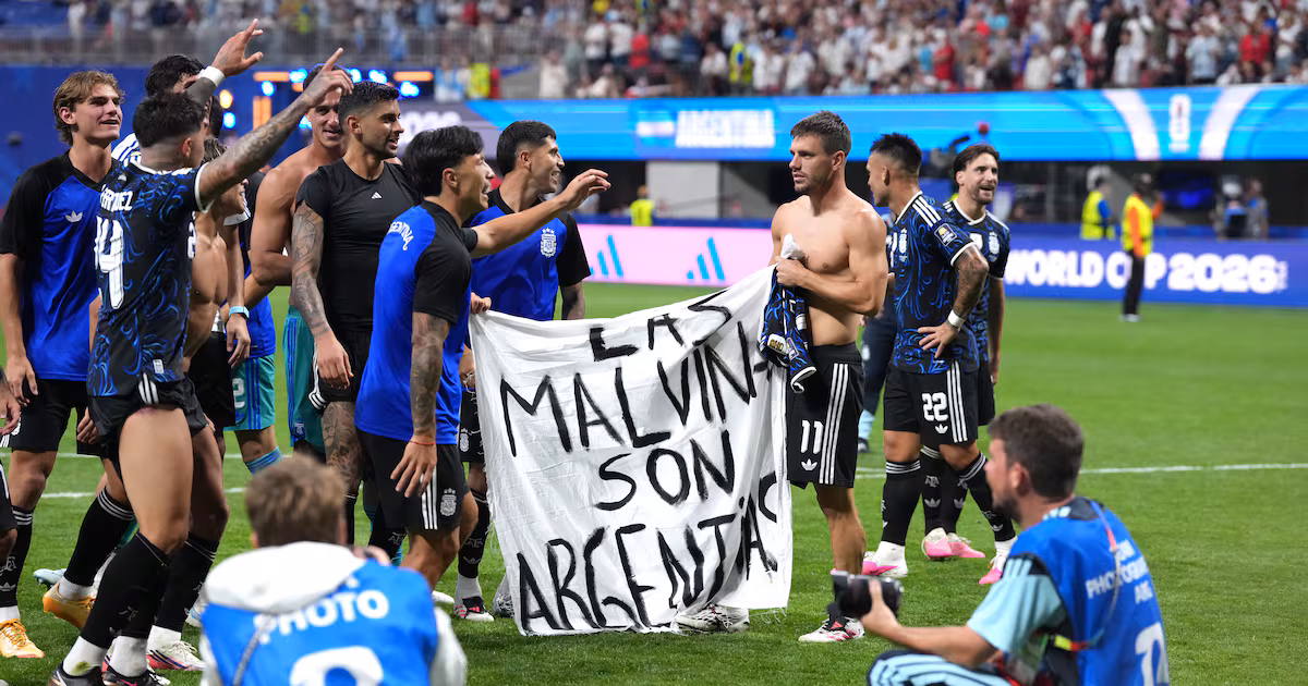Argentina players' Falklands banner deemed inappropriate