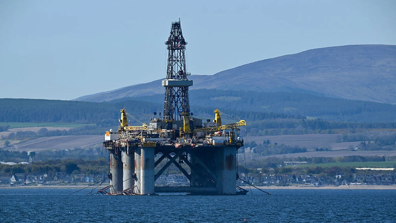 Burnham urged to block new North Sea drilling