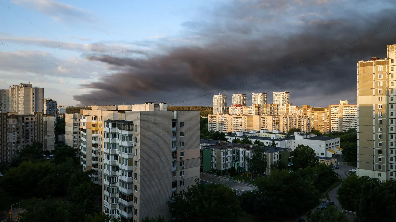 Russian Missiles Strike Kyiv, One Dead, Thirteen Injured