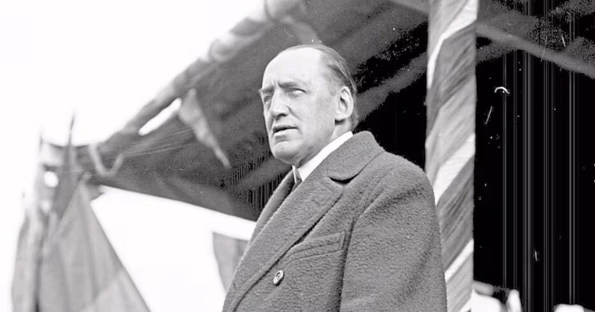 Edward Carson criticizes Lloyd George's US articles