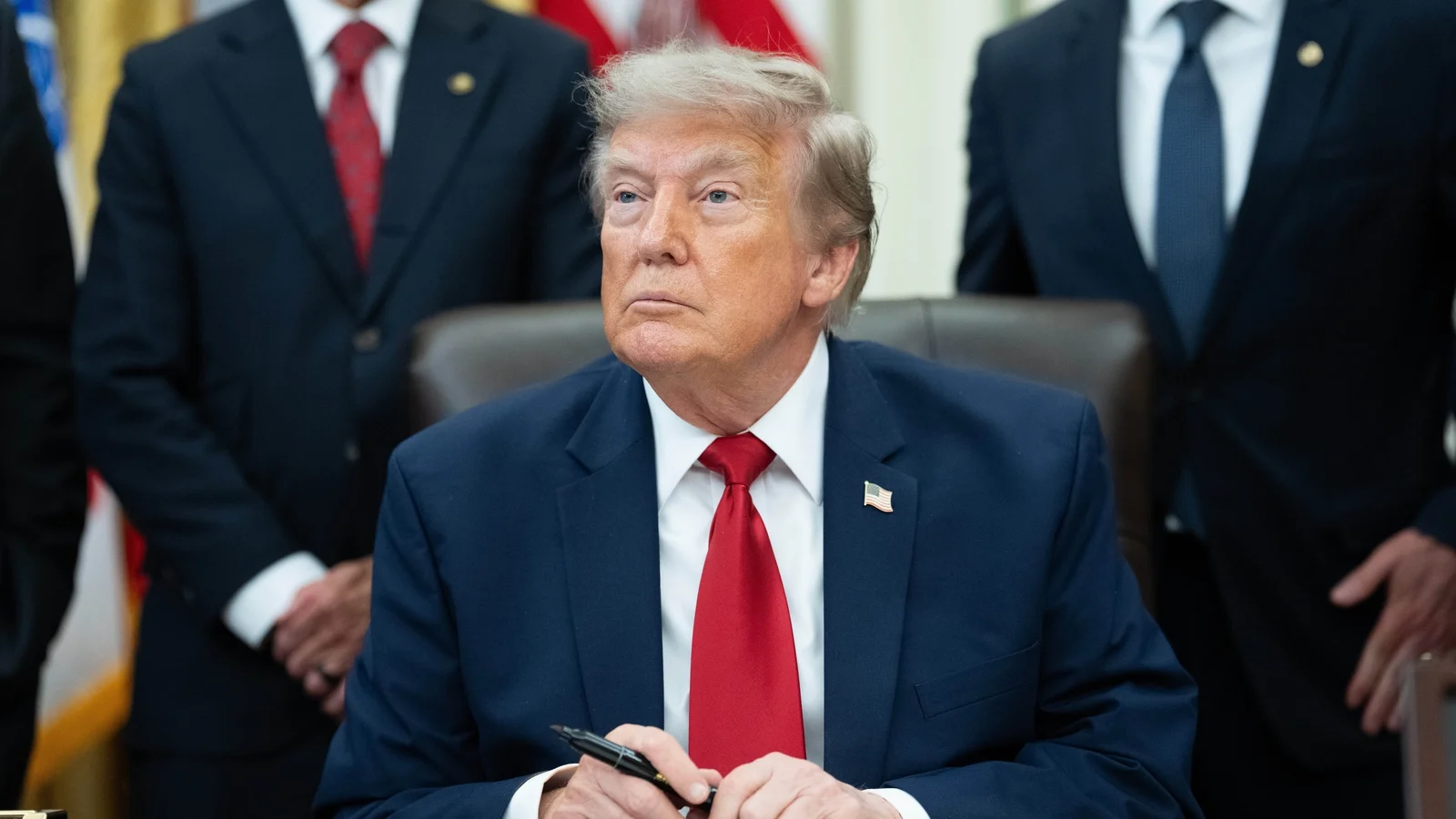 Trump orders new 50% tariff on Canadian goods