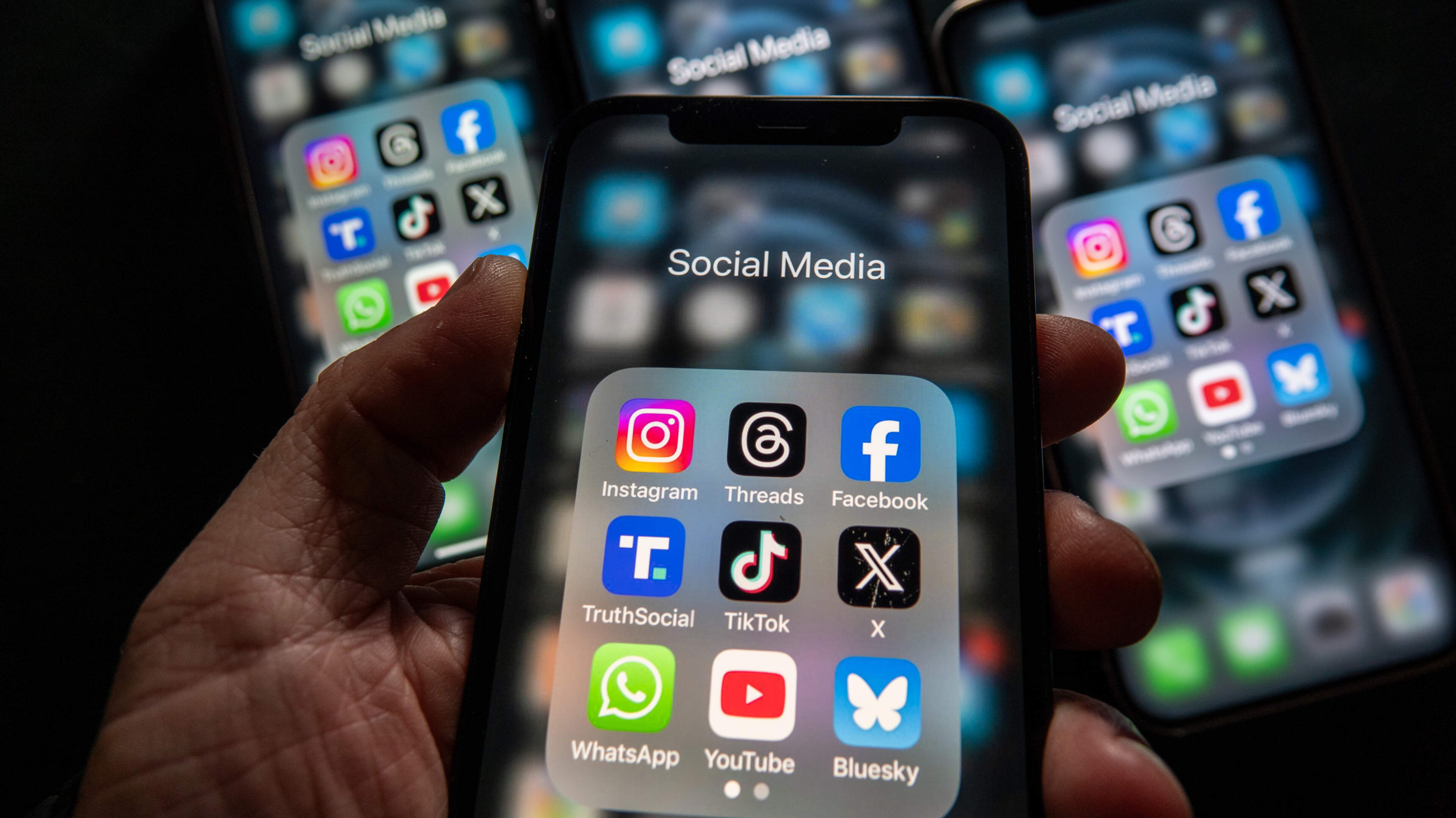 France Bans Social Media for Children Under 15