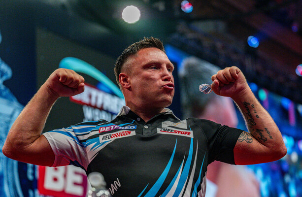 Price and Van Veen reach Matchplay semi-finals