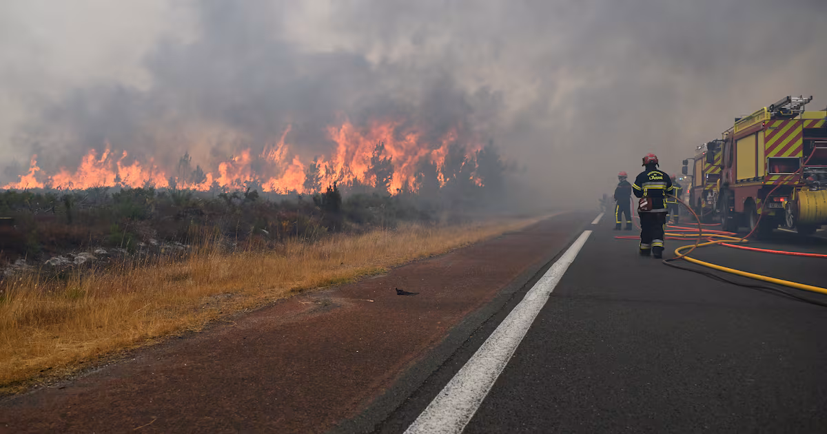 Wildfires Displace 250,000 Near Bordeaux, France