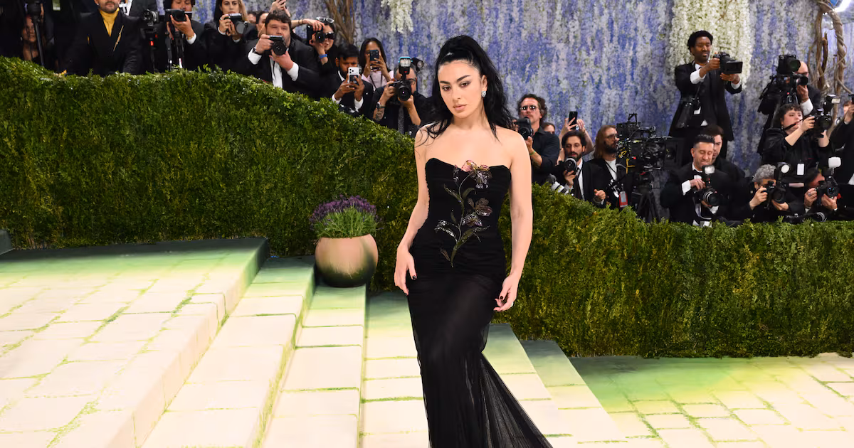 National Portrait Gallery acquires Charli XCX portrait