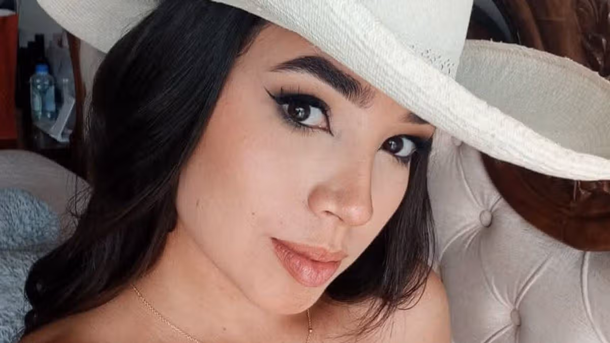 Motorcyclist kills influencer outside Colombian shopping centre