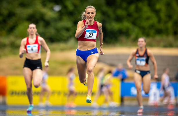Sharlene Mawdsley Recovers From Hamstring Injury