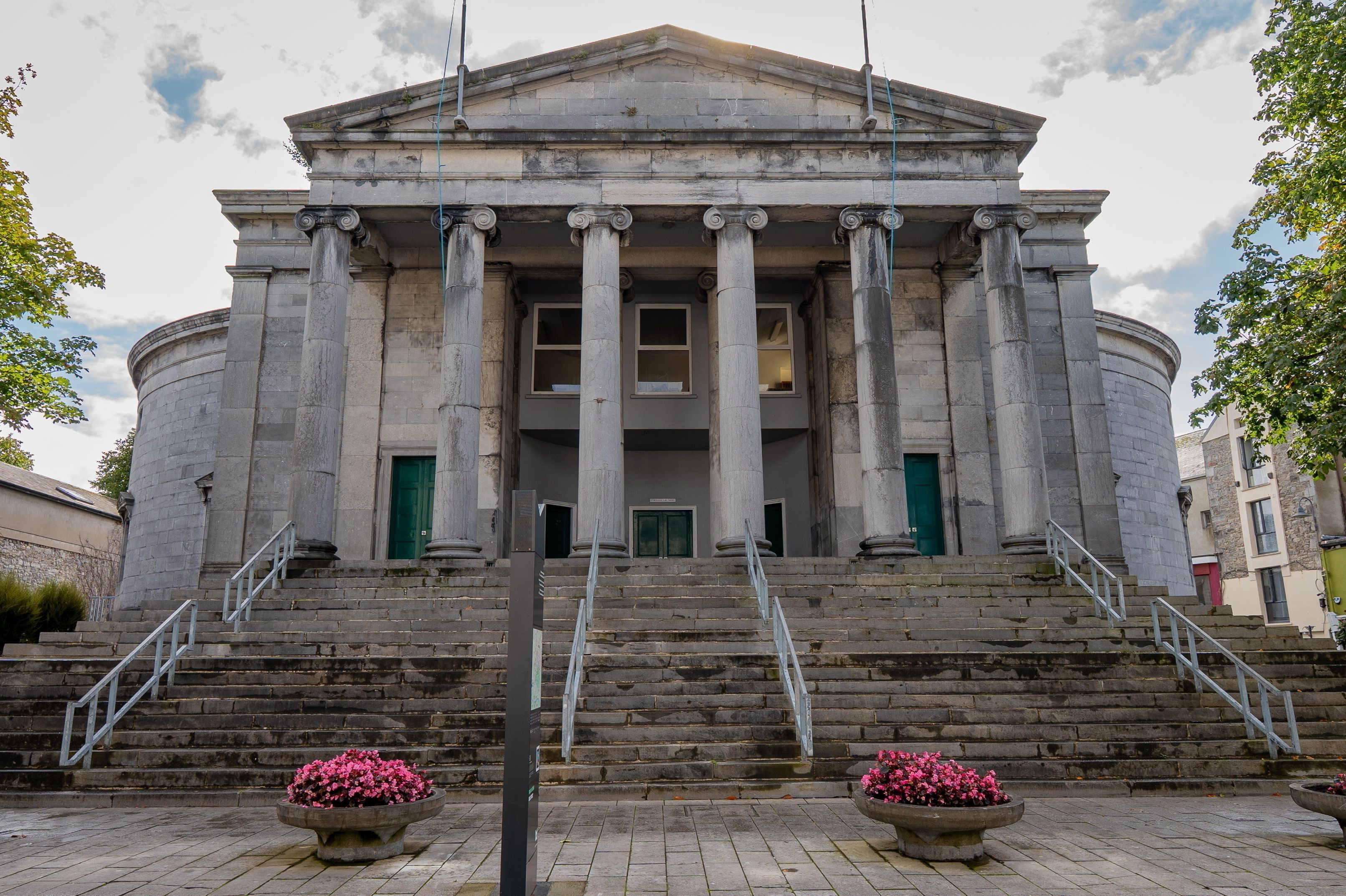 Tralee Court Adjourns 450 Cases Over Legal Aid Dispute