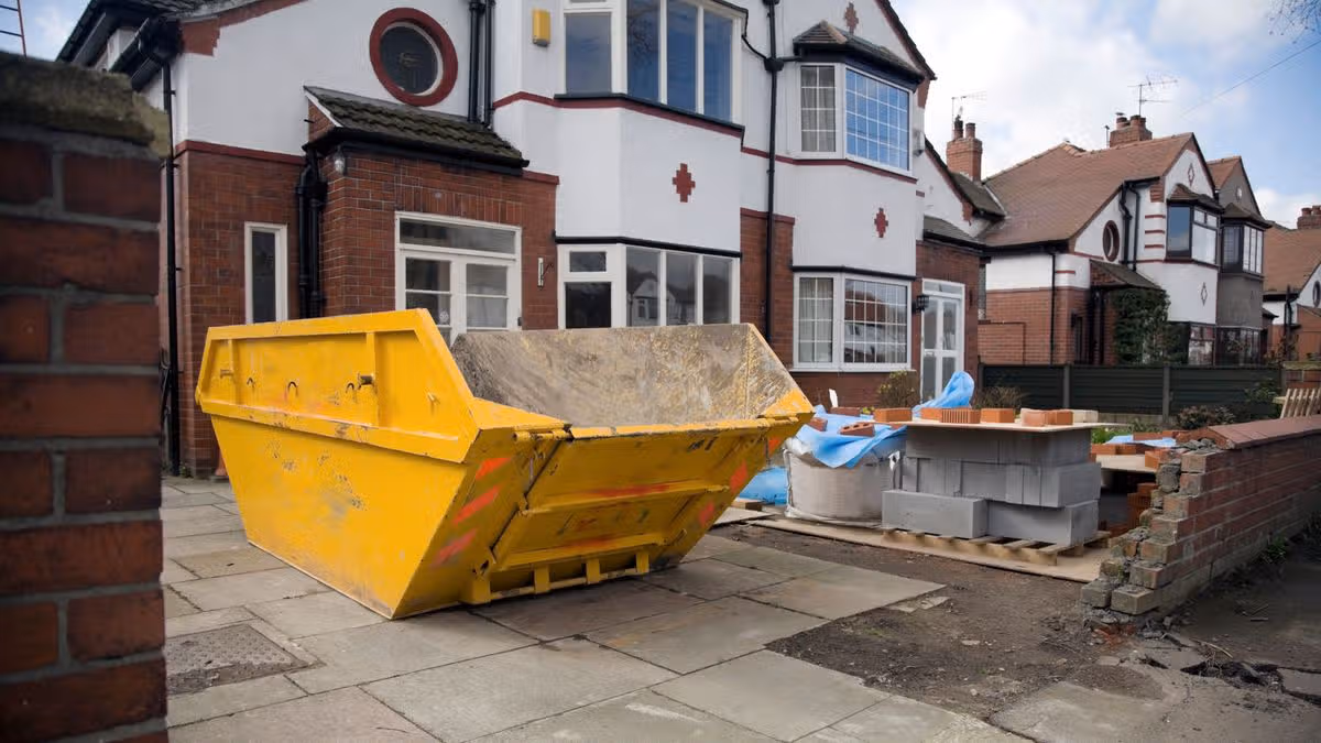 Neighbor's Rubbish Sparks Controversy on Instagram