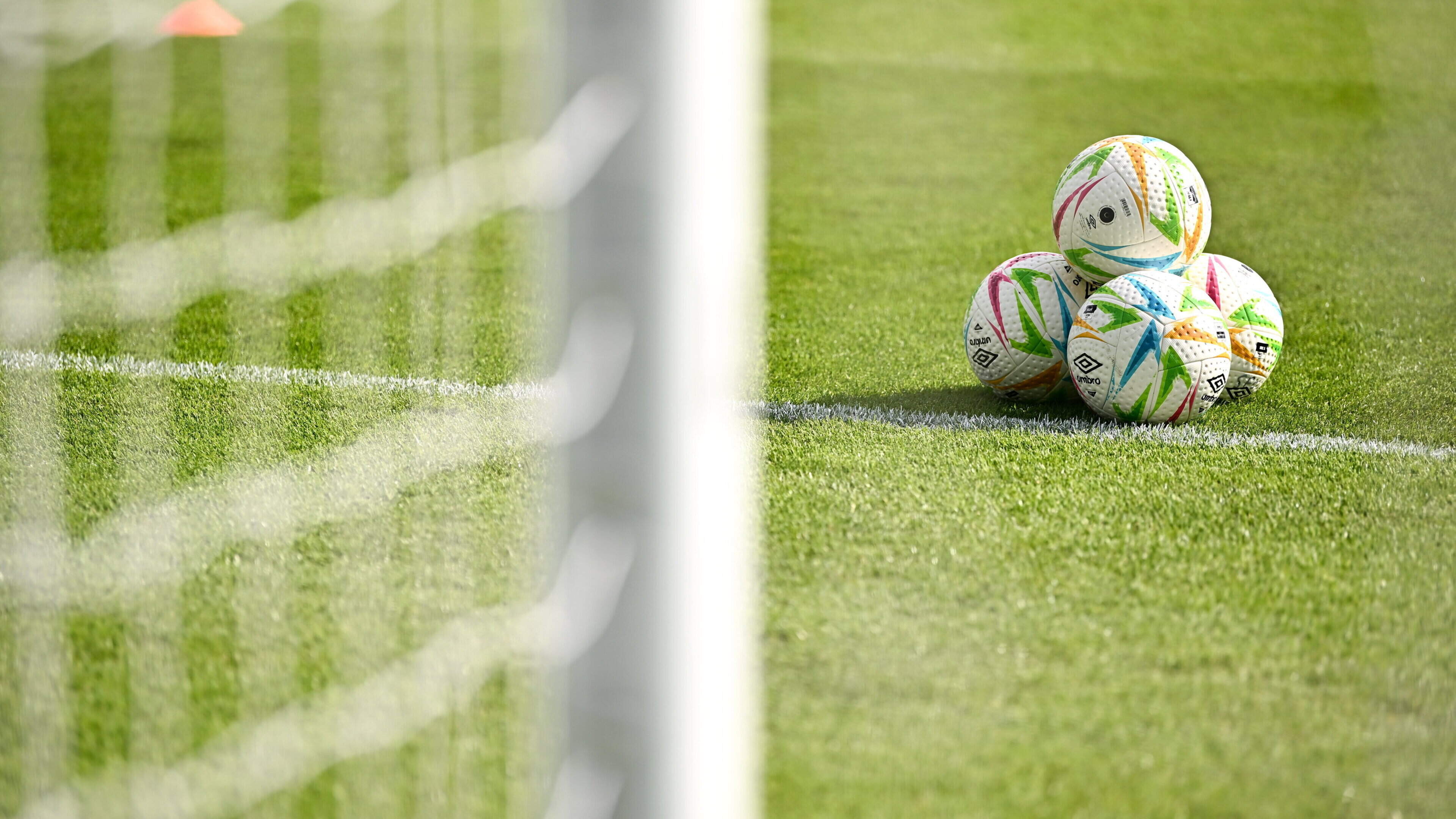 Muirhevnamor Stuns Carlingford in League Upset