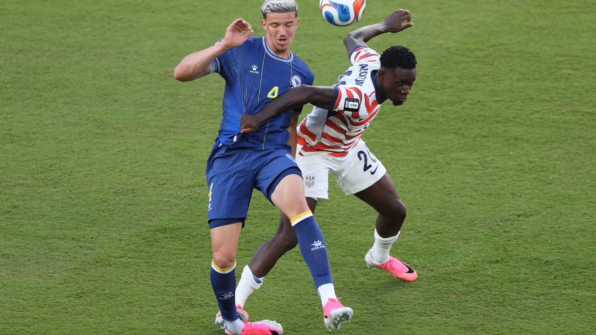 Brad Friedel criticizes red card decision in World Cup