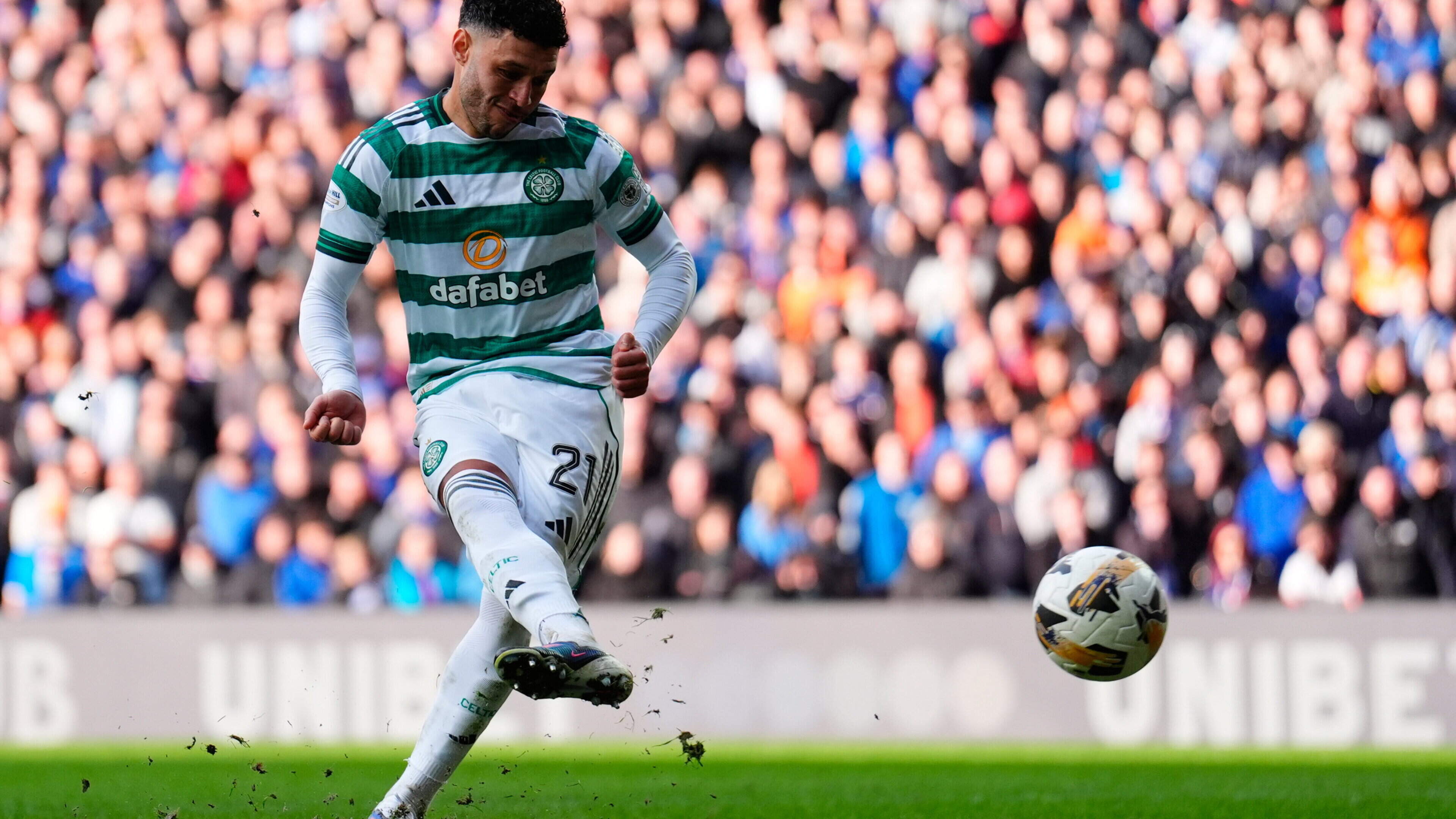 Oxlade-Chamberlain Embraces Pressure at Celtic