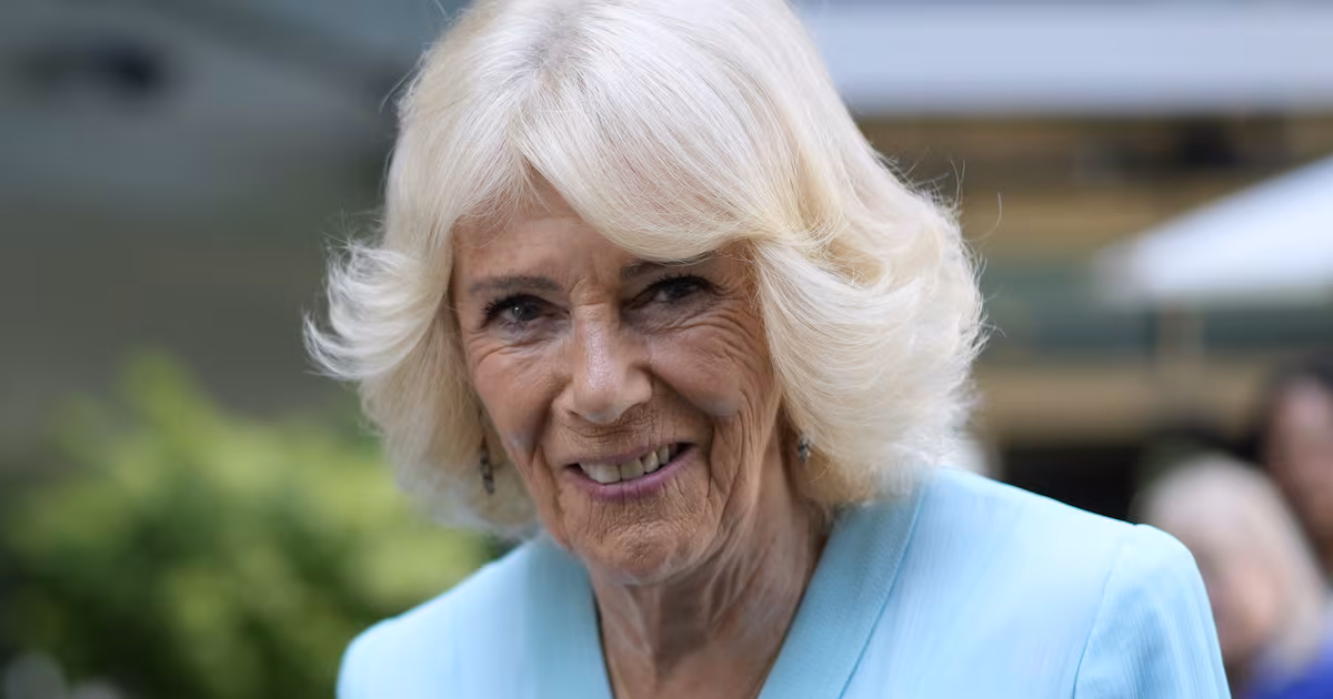 Queen supports new journalism awards for young journalists