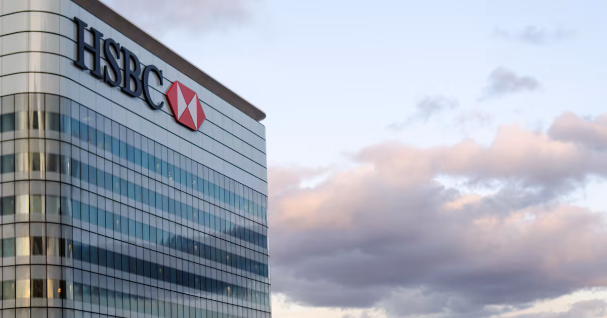 HSBC profits rise 23%, calls for stronger banks