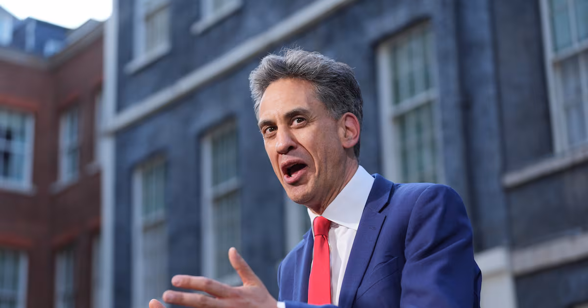 Strait Reopening Essential for UK Families, Says Miliband