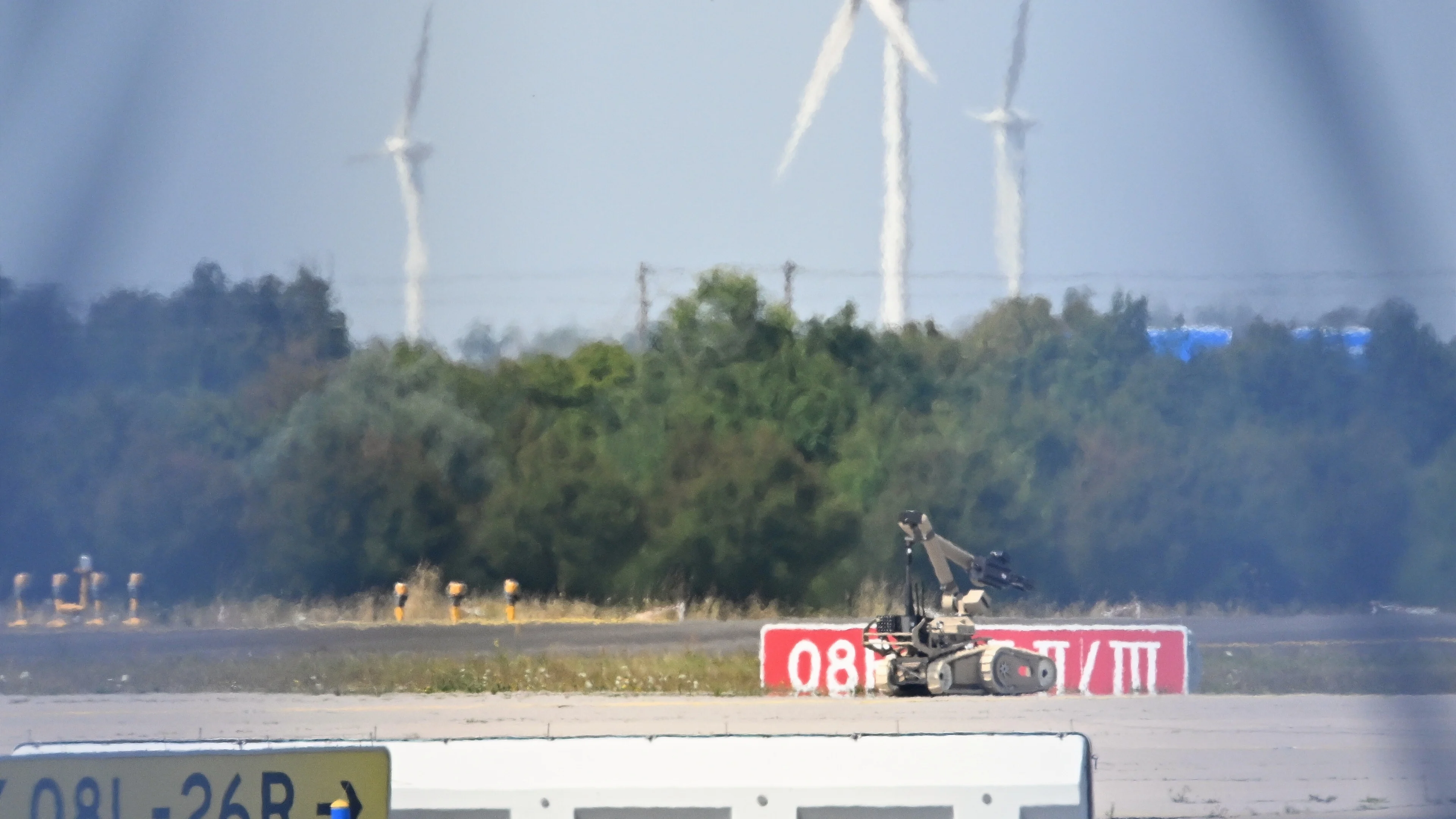 Security Alert at German Airport Over Explosive Device