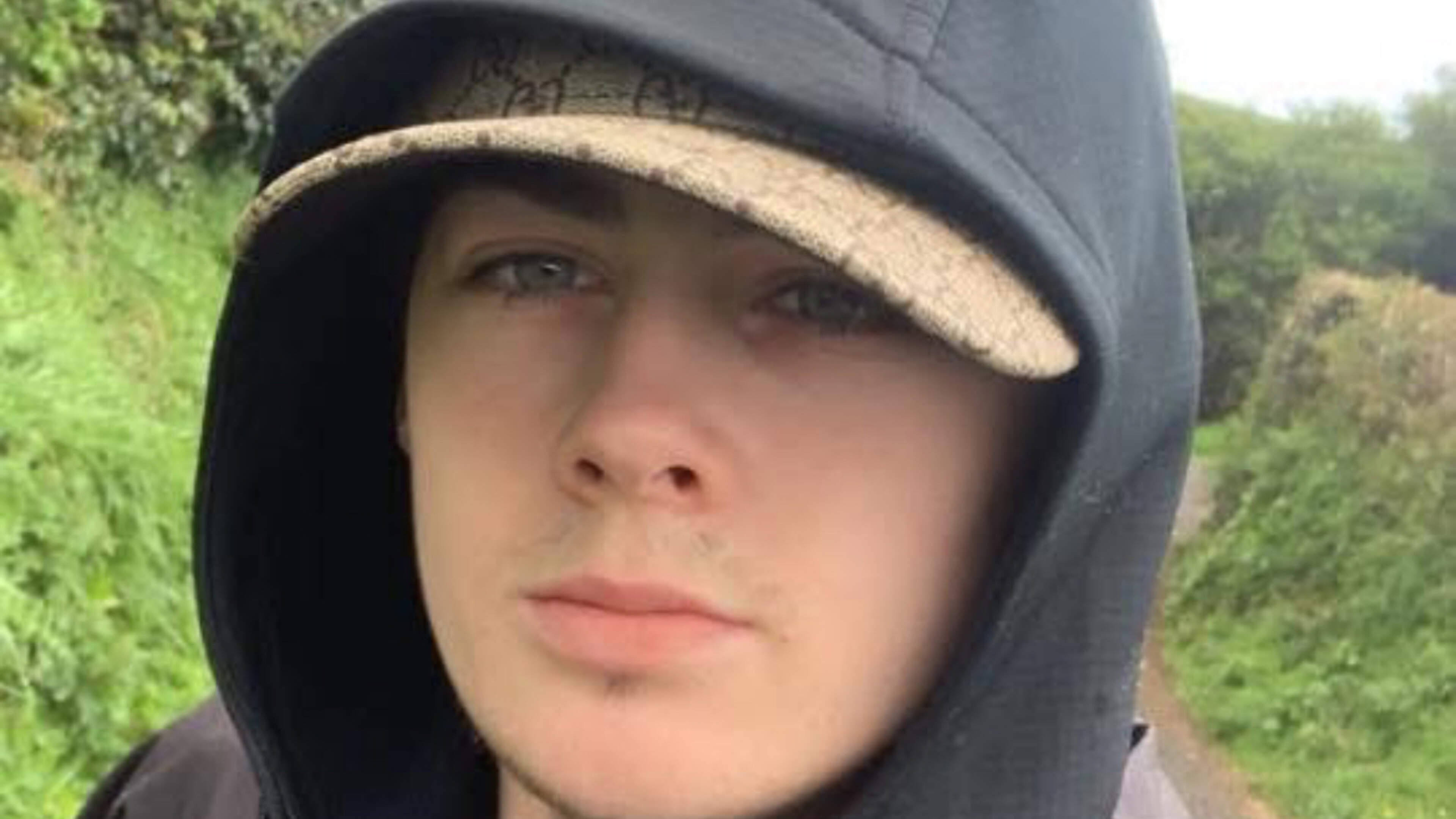 Former Boxer Jailed for Cookie Theft