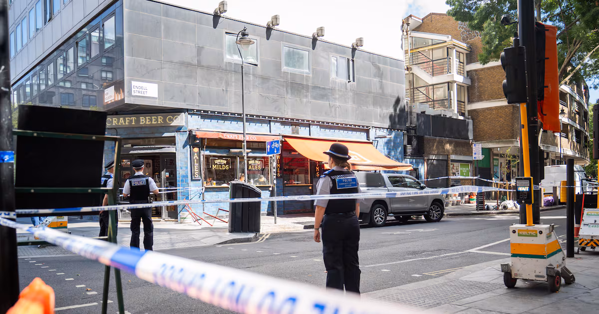 Police Investigate Covent Garden Stabbing Incident