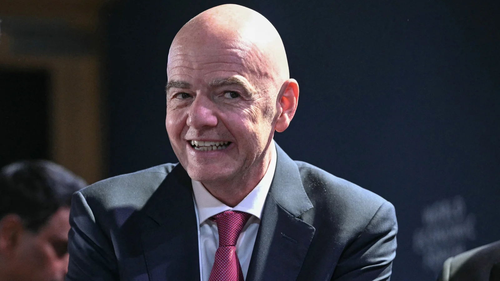 FIFA backs Infantino amid growing tensions