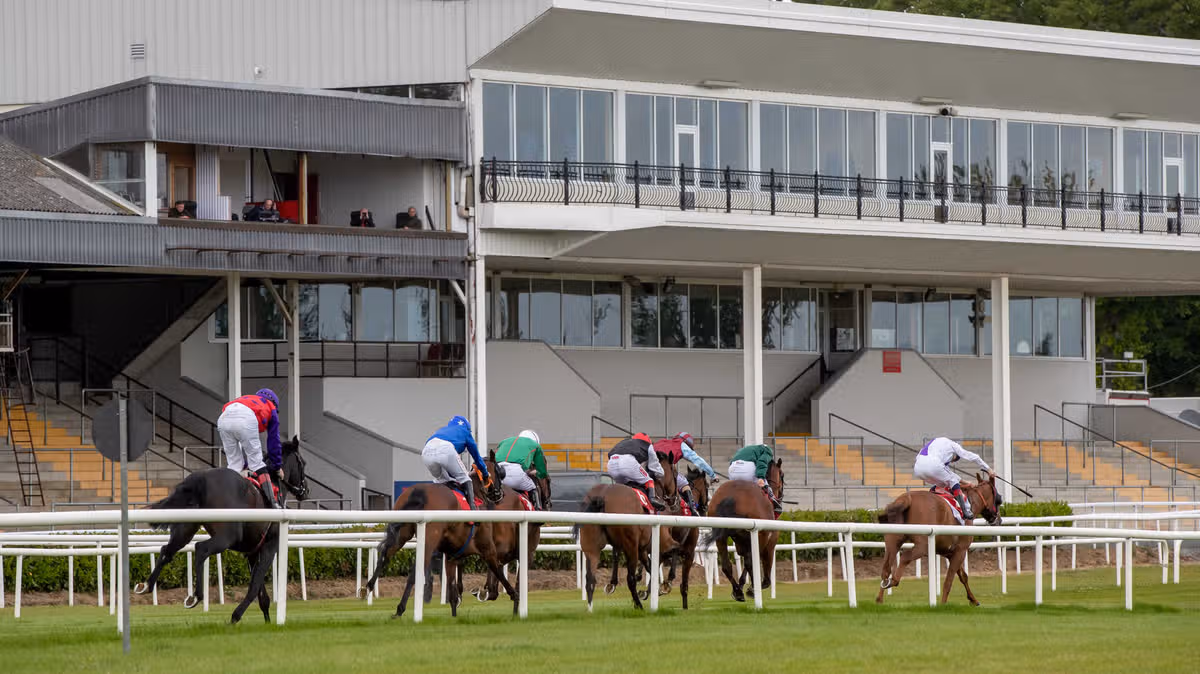 Irish racing meeting moved for solar eclipse