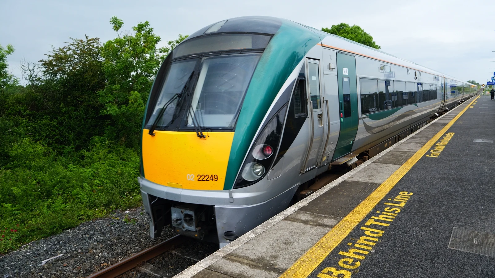 Irish Rail Passengers Demand Return of Tea-Trolley