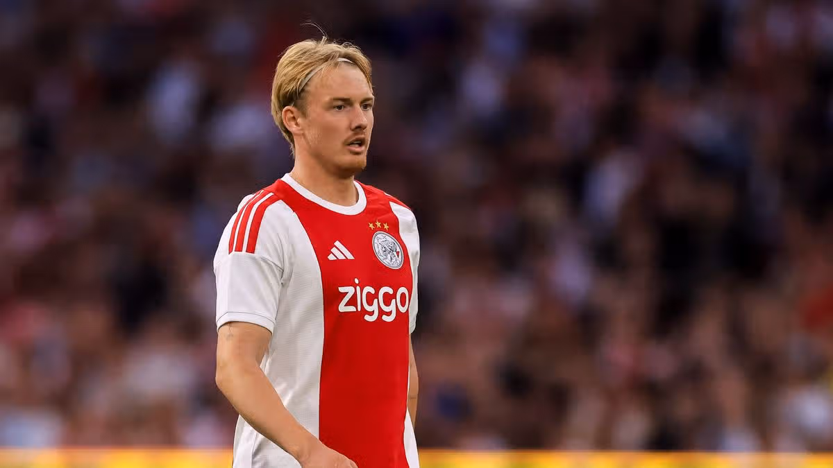 Shelbourne Scorer Critiques Ajax Star