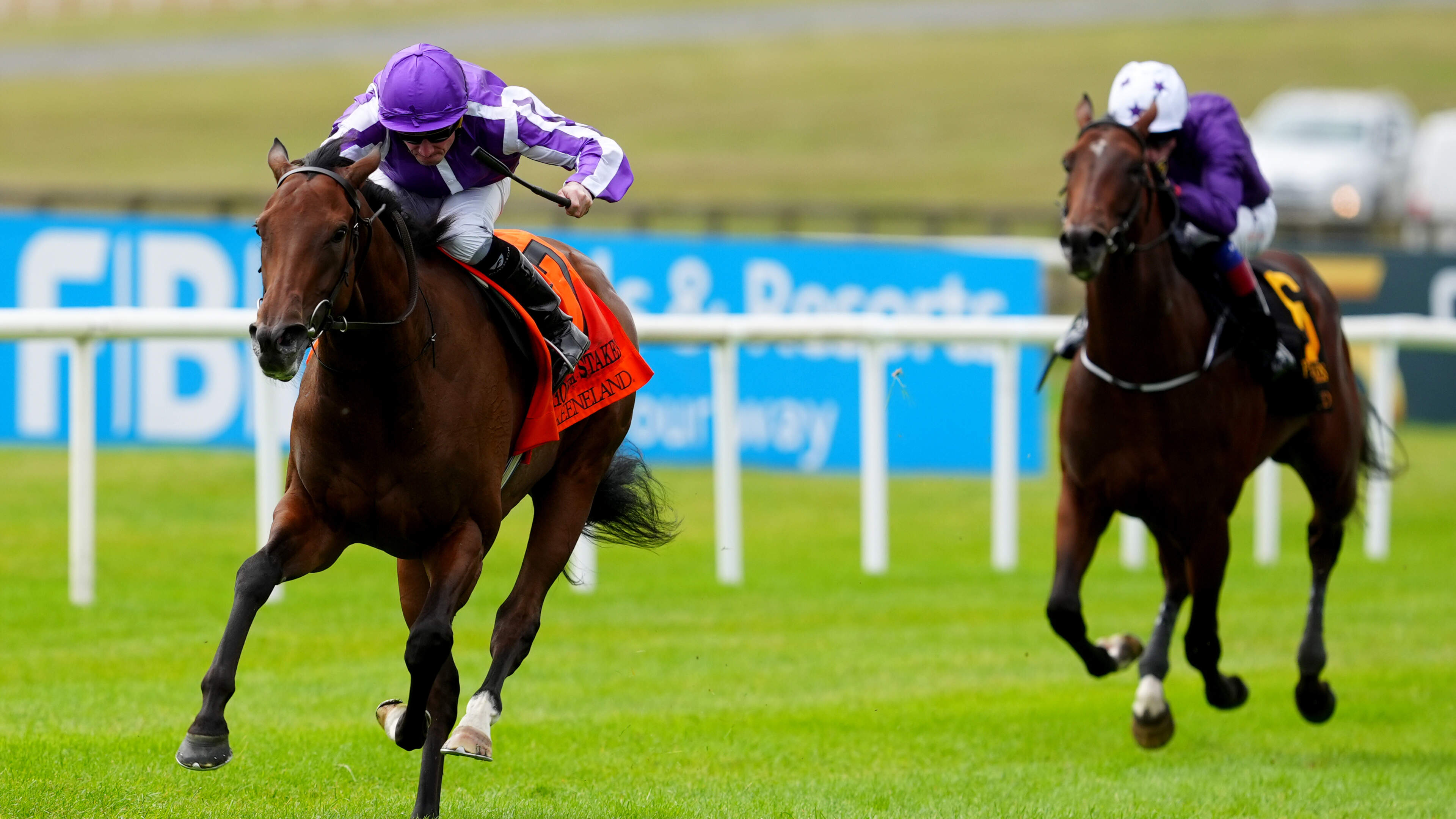 Sun Goddess Shines in Phoenix Stakes