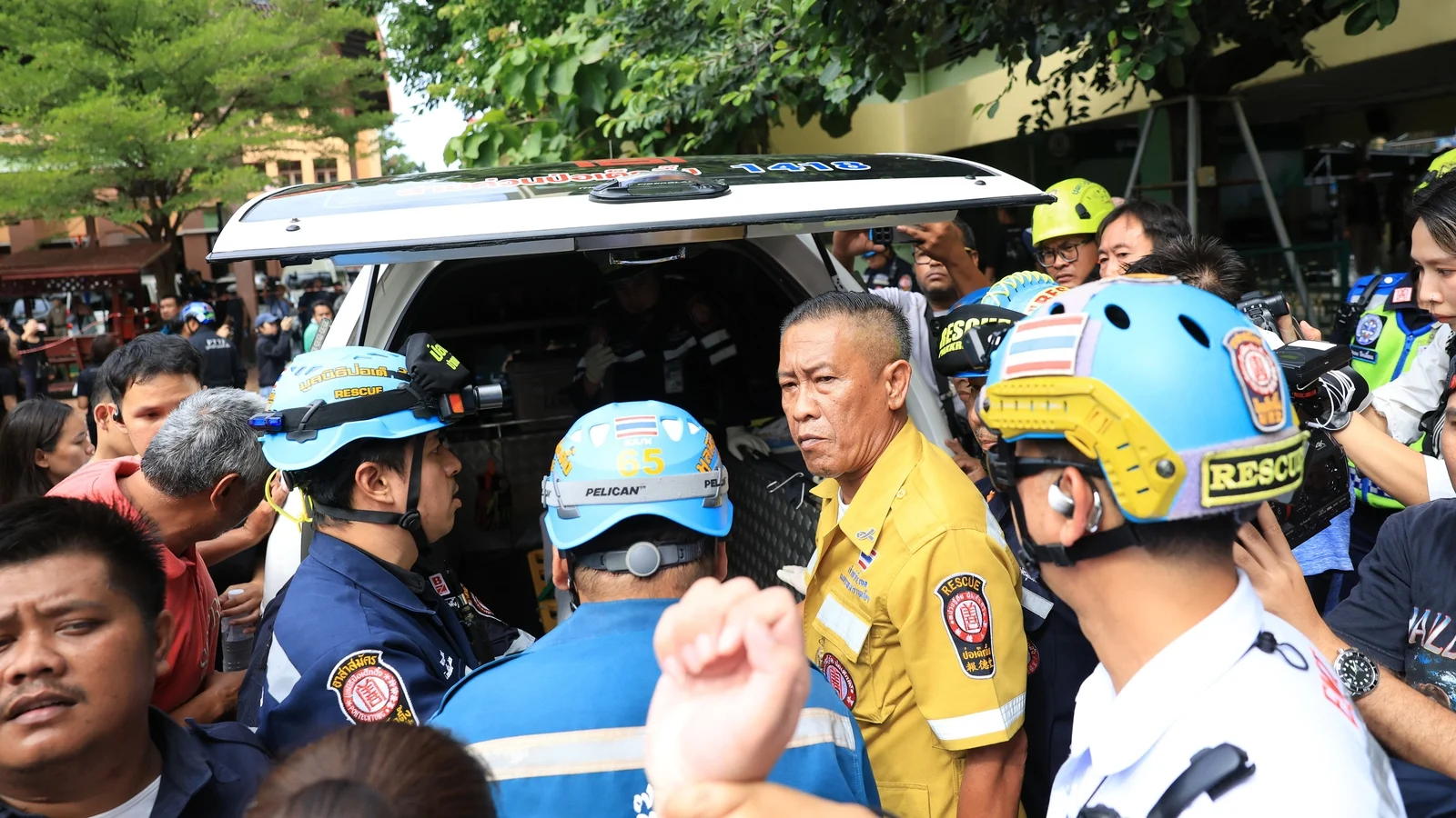 Thai PM suspends gun licences after school shooting