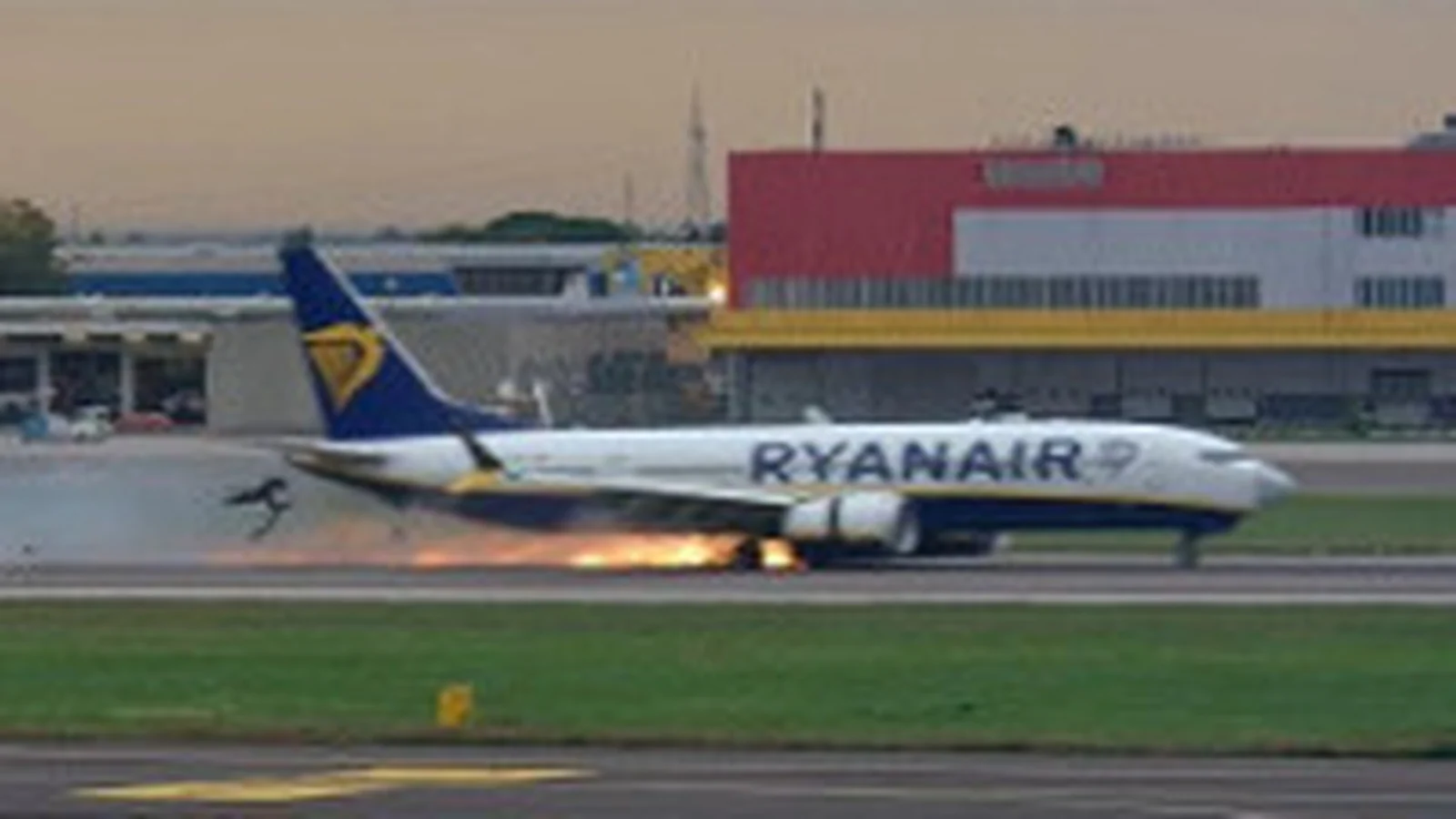 Ryanair Aircraft Tyres Burst During Milan Landing