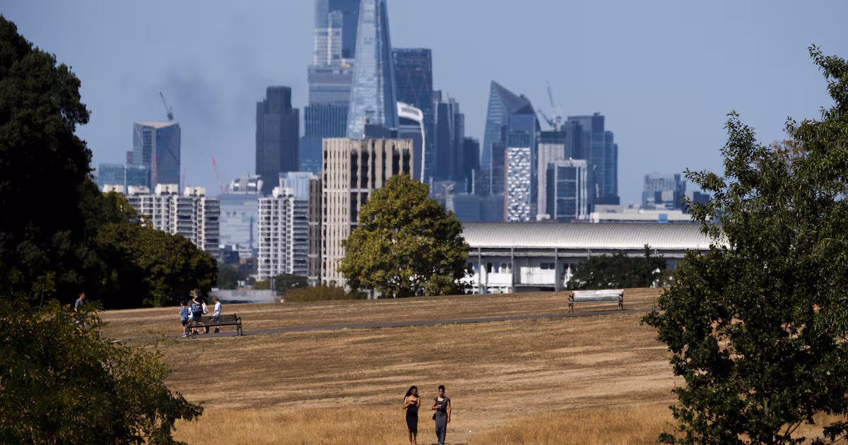 Amber heat warning expanded across England