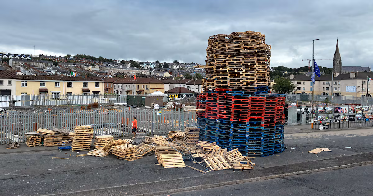 Bonfire Disruption Causes Chaos in Derry